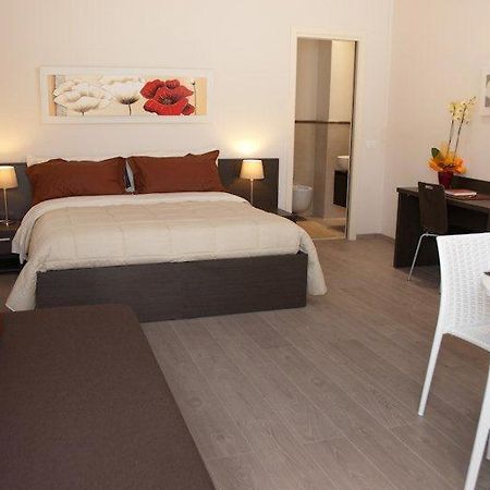 Il Marlo Suite & Breakfast Marina Di Carrara Phòng bức ảnh